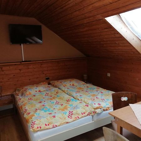 Отель Privat Zvoncek Терхова Экстерьер фото